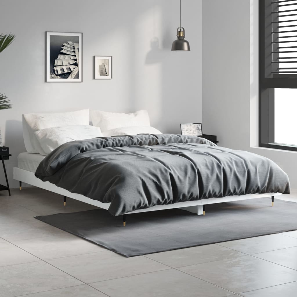Sengeramme hvit 135x190 cm konstruert tre
